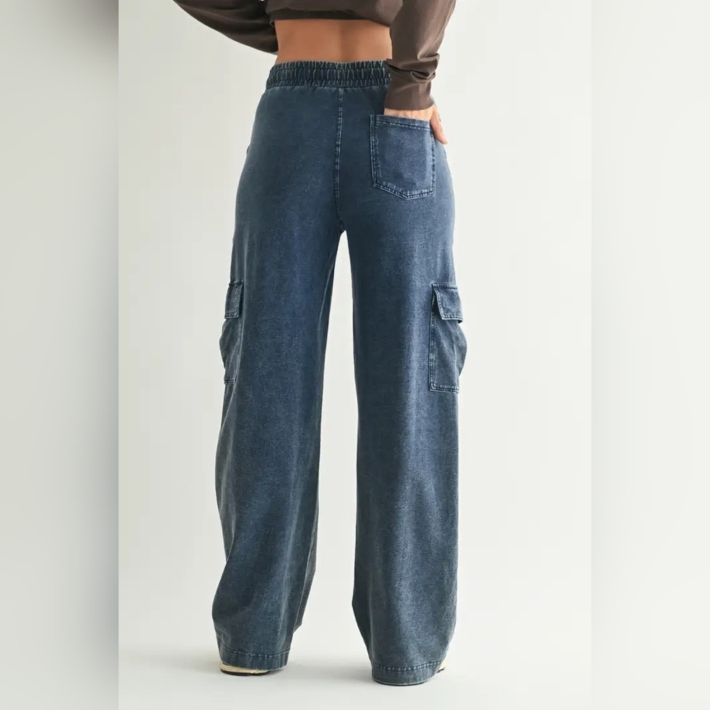 Mineral Wash Wide Leg Cotton Cargo Pants - Picture 3 of 4
